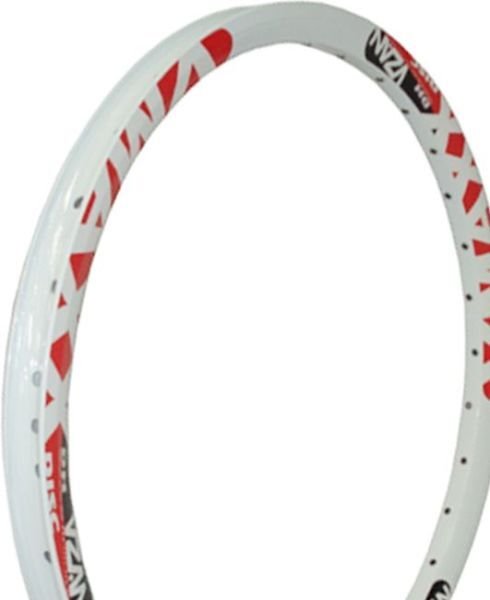 Aro 26 vmaxx com pneu Clearance