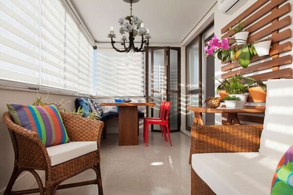 Get Wallpaper Lustre De Ferro Com Flores Artesanais Para Decoracao De Sala For Android